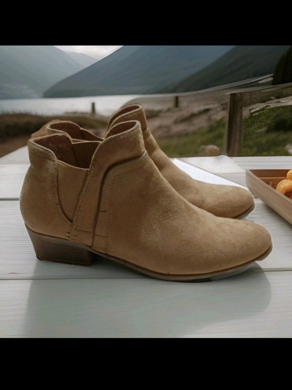 Women's Dominique Nicole Suede Like Booties Sand/Tan Color Size 9M